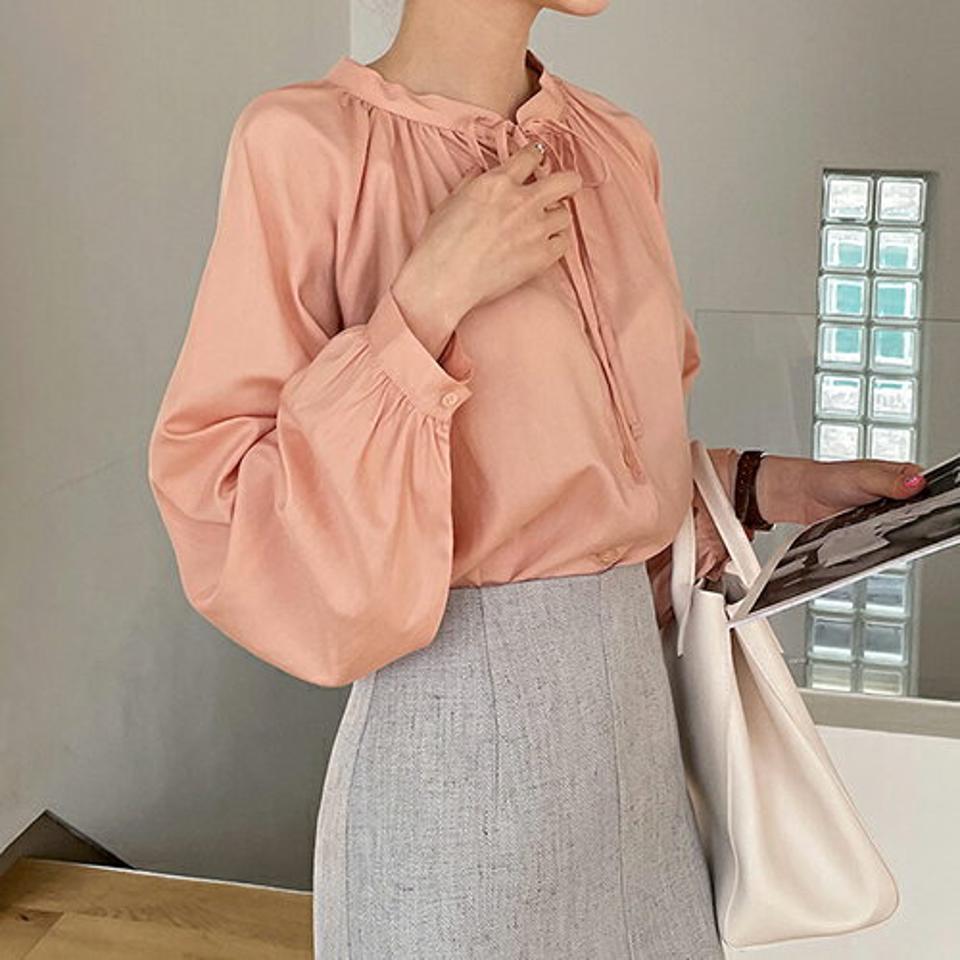 ネックリボンボタンブラス・全4色・t67515 レディース 【bl】【トップス ブラウス ネックリボン りぼん 長袖 単色 無地 フェミニン シンプル かわいい 可愛い 春 秋 韓国 ファッション】【ハイホリHIHOLLI】