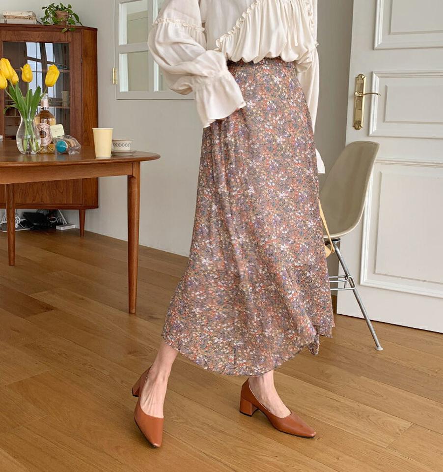 フローラルフレアスカート・全2色・b63147 レディース 【sk】【韓国 ファッション ボトムス スカート ロング ロングスカート 揺れ感花柄 フラワー フローラル パターン ウエストゴム フレア フェミニン カジュアル デイリー 上品 秋 春】