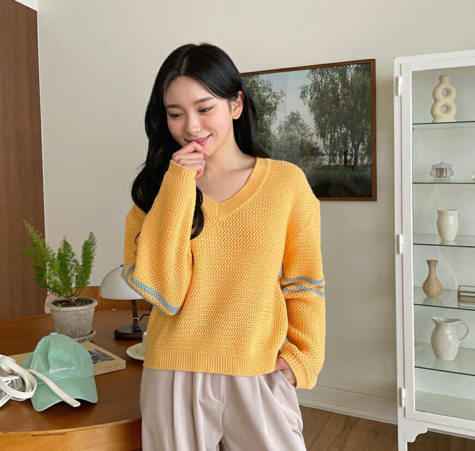 【マラソン特価】ワッフルスリーブラインニット・全5色・b63608 レディース 【tops】【韓国 ファッション トップス ニット 長袖 スリム Vネック ワッフルニット カジュアル ダブルライン 配色 ストライプ 細身 体型カーバー ガーリー デイリー 秋 春】【NIJU】