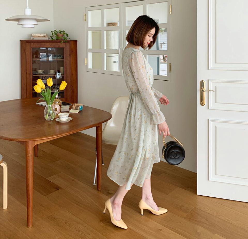 スクエア花柄ワンピース・全3色・t63142 レディース 【ops】【韓国 ファッション ワンピース ロング ロングワンピース 長袖 スクエアネック 花柄 フラワー シフォン バックゴム リボン フレア フェミニン 細身 スリム カジュアル 体型カバー 秋 春】