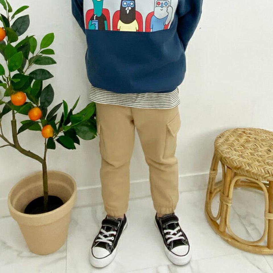 裏起毛サイドポケットジョガーパンツ・p009833 キッズ【3~8才】【pt】【パンツ ズボン ロングパンツ 長ズボン ジョガーパンツ 裏起毛 単色 無地 シンプル カジュアル 女の子 男の子 冬 韓国 韓国子供服 子供 こども 子供服 こども服】【KIDS】