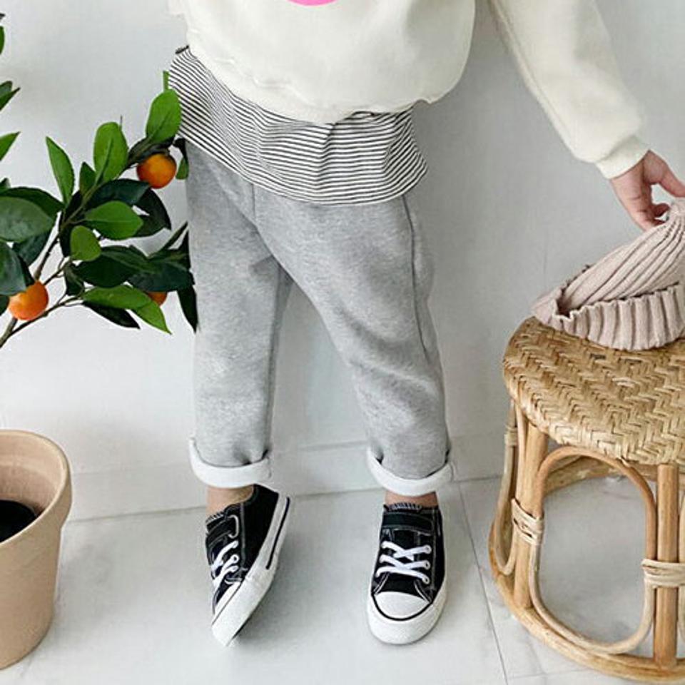 裏起毛パンツ・p009550 キッズ【3~8才】【pt】【パンツ ズボン ロングパンツ 長ズボン 裏起毛 単色 無地 シンプル ベーシック カジュアル ラフ 女の子 男の子 冬 韓国 韓国子供服 子供 こども 子供服 こども服】【KIDS】