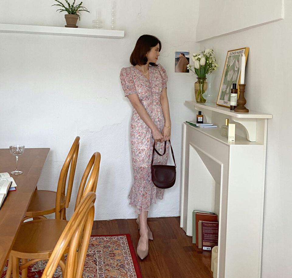 Vネック花柄ギャザーワンピース・全2色・t57090 レディース 【ops】【韓国 ファッション ワンピース ロング ロングワンピース 半袖 Vネック 花柄 フラワー リボン ギャザー パフスリーブ 体型カバー 細身 スリム カジュアル 春 夏】【fw】