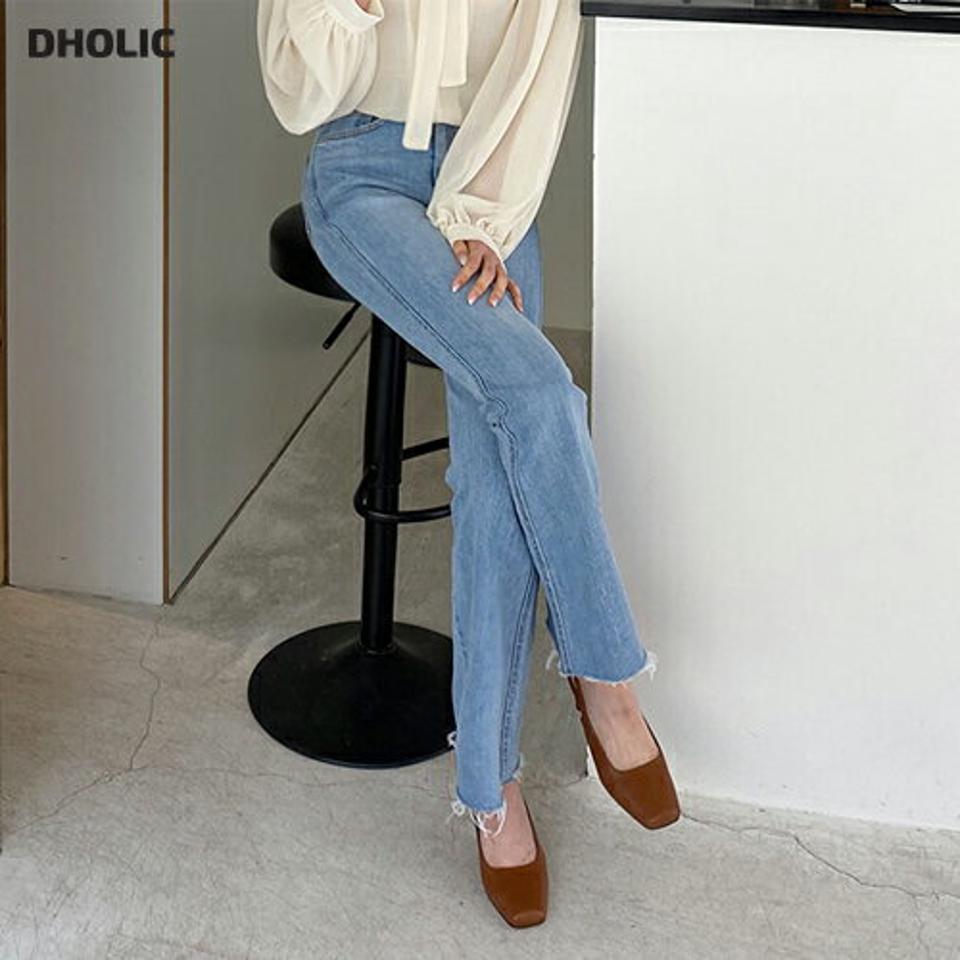 フレアライトブルーデニムパンツ・全1色・t57099 レディース 【pt】 韓国 ファッション ボトムス パンツ デニムパンツ ストレート 美脚 ブーツカット カットオフ 無地 体型カーバー 10分丈 十分丈 カジュアル デイリー 春 夏