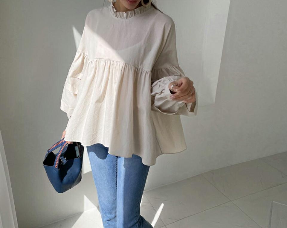 ティアードパフブラウス・全2色・t67556 レディース 【bl】【トップス ブラウス 長袖 ティアード パフスリーブ パフ袖 シンプル ギャザー ボリューム フリルネック 大人 かわいい 可愛い 春 秋 韓国 ファッション】【ハイホリHIHOLLI】