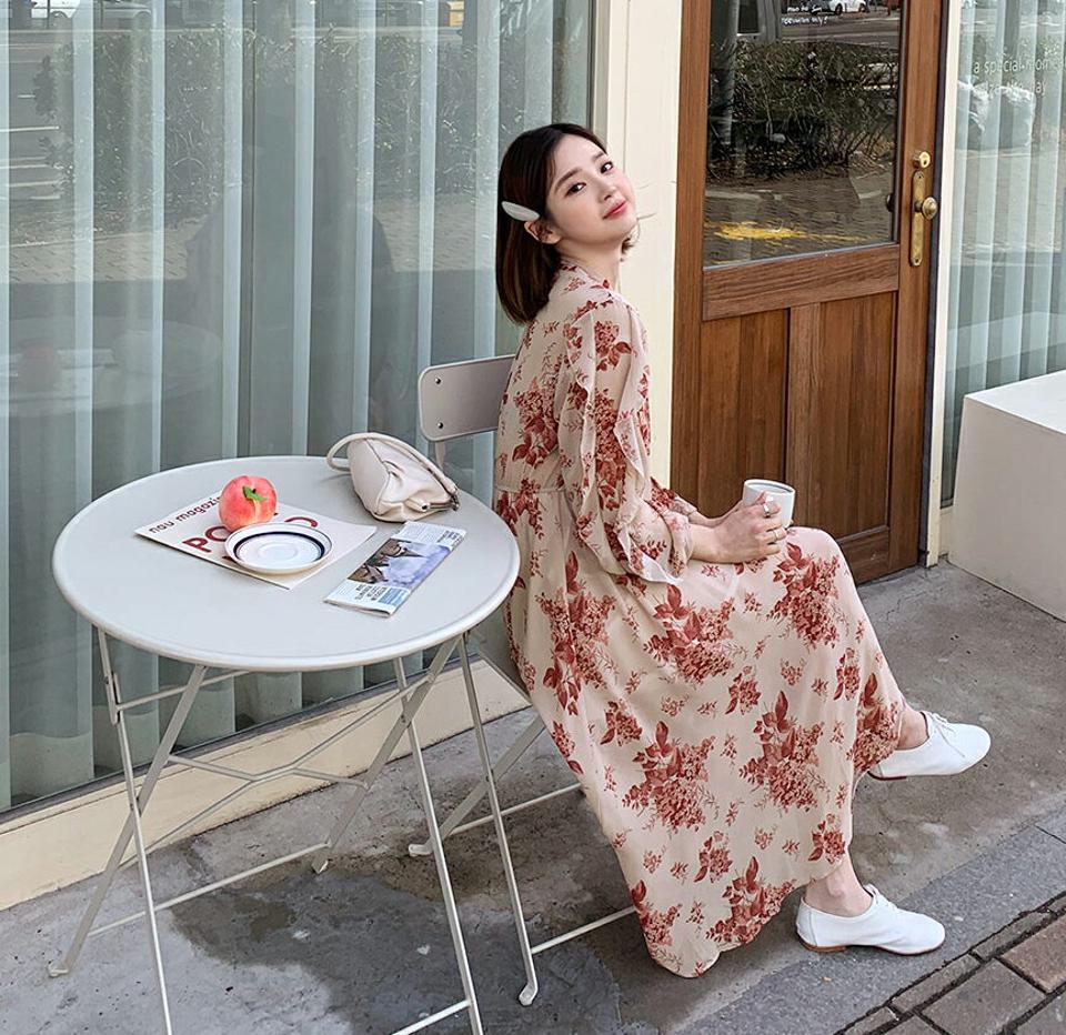 リボンフリル花柄ワンピース・全2色・b65098 レディース 【ops】【韓国 ファッション ワンピース ロング ロングワンピース 長袖 ネックリボン 花柄 シフォン フリル 揺れ感 フレア フェミニン 細身 スリム カジュアル 体型カバー 秋 春】【fw】