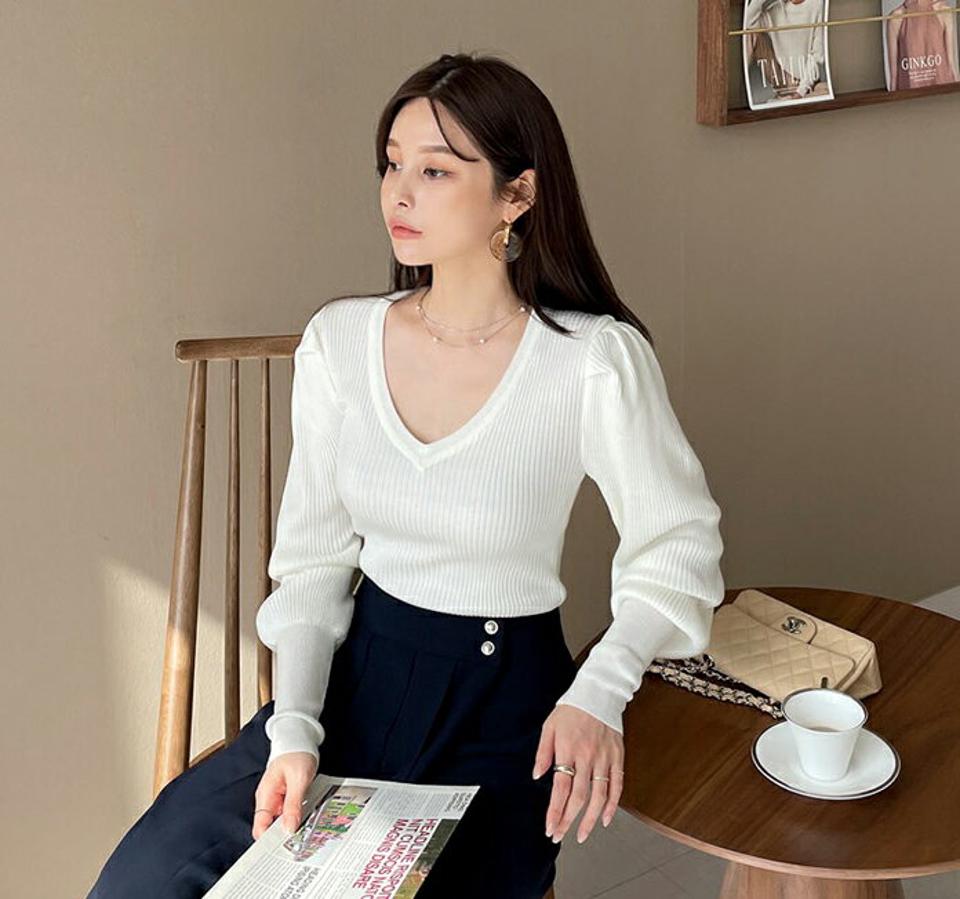 リブパフスリーブニット・全3色・b67565 レディース 【tops】【トップス ニット ニットトップス 長袖 パフ袖 パフスリーブ 単色 無地 シンプル 大人 リブ Vネック デコルテ 鎖骨 春 秋 韓国 ファッション】【ハイホリHIHOLLI】