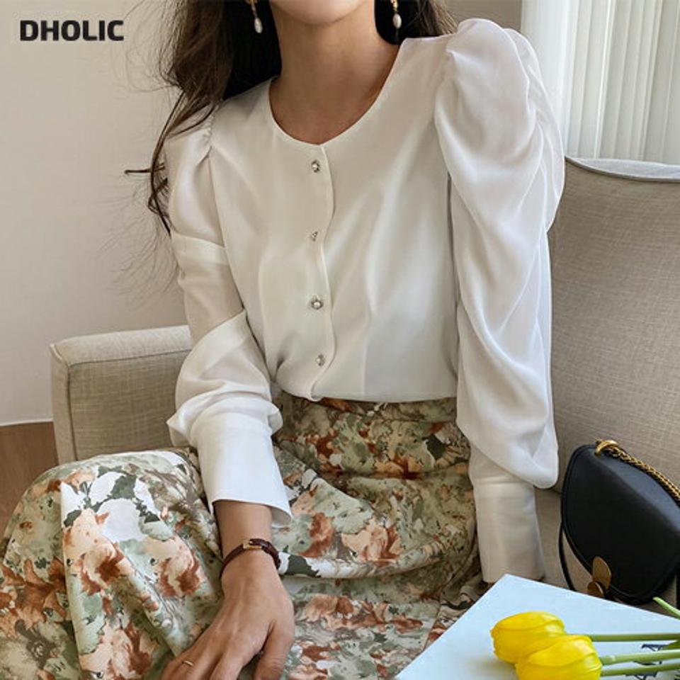 パール調ボタンパフブラウス・全3色・b63200 レディース 【bl】【韓国 ファッション トップス ブラウス 長袖 上品 ラウンドネック パール調 ユニーク パフスリーブ ボリューム 体型カバー フェミニン カジュアル 春 夏】