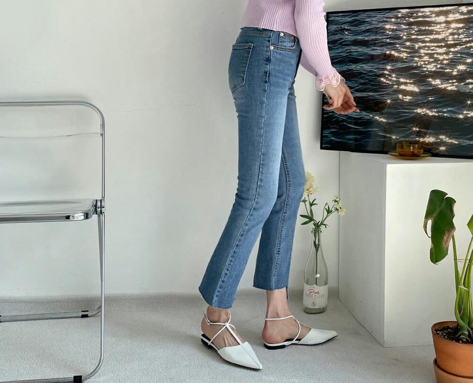 カットオフデニムパンツ・全1色・t64993 レディース 【pt】 韓国ファッション ボトムス ロング ロングパンツ デニム デニムパンツ カットオフ スリム アンバランス 美脚 体型カバー 10分丈 十分丈 カジュアル デイリー 春 夏