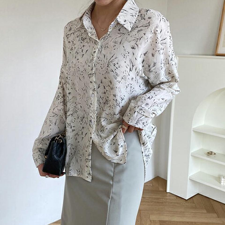 フローラルカラーブラウス・全2色・b67652 レディース 【bl】 トップス ブラウス 長袖 花柄 フラワー シック 大人 きれいめ 春 秋 韓国 ファッション ハイホリHIHOLLI