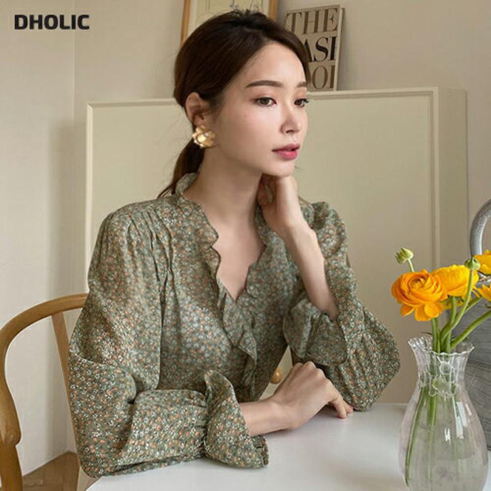 ≪人気商品再入荷≫Vネックフリル花柄ブラウス・全2色・b67650 レディース 【bl】トップス ブラウス 長袖 小花柄 花柄 フラワー Vネック フリル 襟コン フリルネック 可愛い かわいい ガーリー 春 秋 韓国ファッション ハイホリHIHOLLIfw