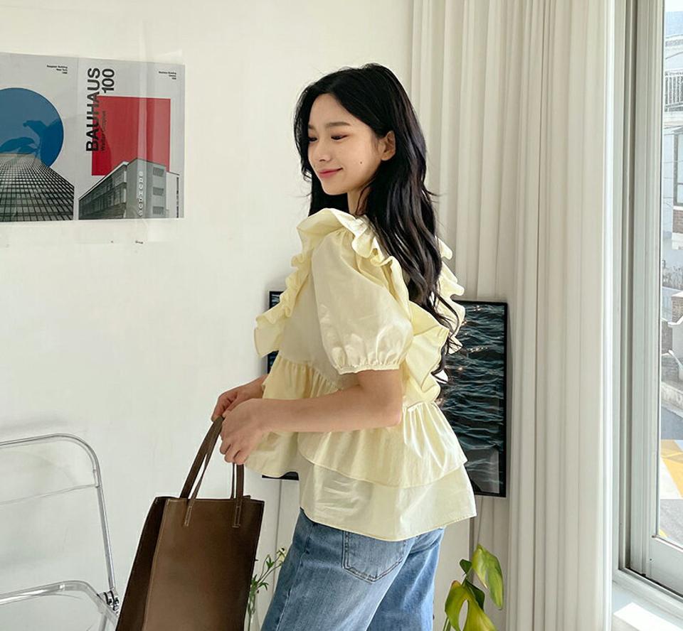 Vネックフリルブラウス・全3色・t63721 レディース 【bl】【韓国 ファッション トップス ブラウス 半袖 Vネック フリル ティアード パフスリーブ デコルテ ルーズ ゆったり ガーリー 体型カバー 細身 デイリー 春 夏】【NIJU】