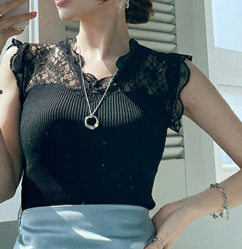 Vネックレーススリーブレス・全3色・t67707 レディース 【tops】 トップス スリーブレス ノースリー部 Vネック レース 透け感 シアー シースルー フェミニン 大人 春 夏 秋 韓国 ファッション ハイホリHIHOLLI