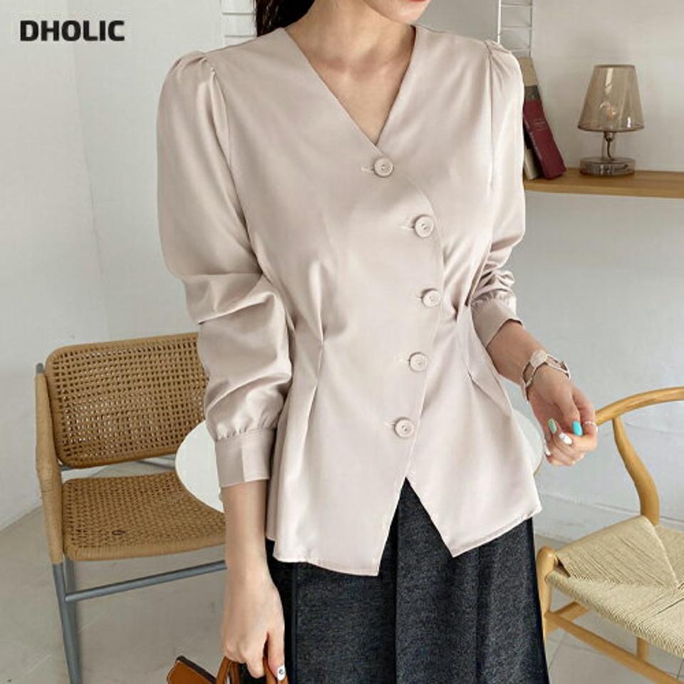 ダイアゴナルボタンブラウス・全2色・b67642 レディース 【bl】【トップス ブラウス ダイアゴナル 長袖 タック Vネック 大人 フェミニン かわいい 春 秋 韓国 ファッション】【ハイホリHIHOLLI】