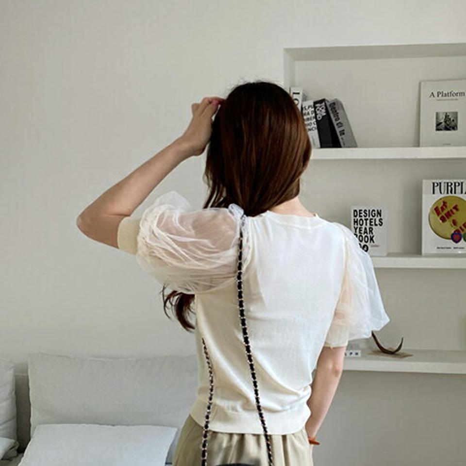 【只今10%OFF】リボンブローチ付シアーパフニット・全3色・t67628 レディース 【tops】【トップス ニット ニットトップス 半袖 ハーフスリーブ リボン りぼん シアー シースルー 透け感 パフ袖 パフスリーブ 可愛い 春 夏 韓国 ファッション】【ハイホリHIHOLLI】