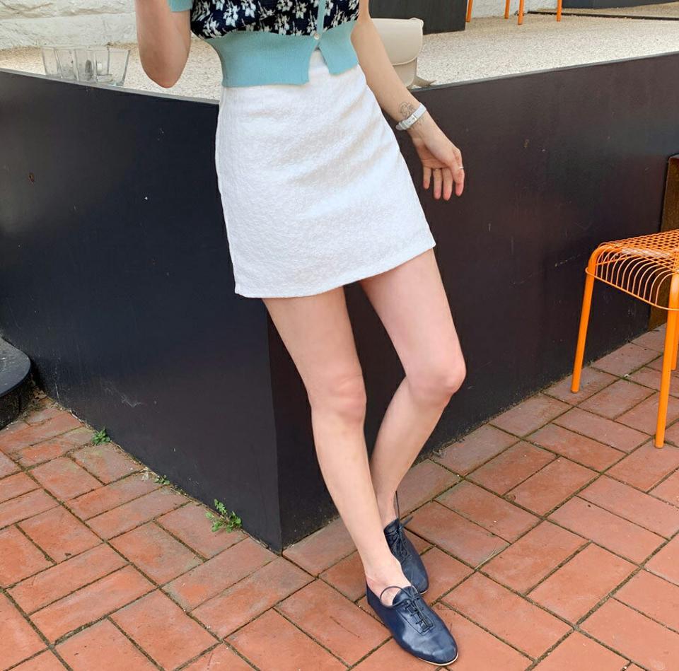 ジャガードミニスカート・全3色・t61819 レディース 【sk】【韓国 ファッション ボトムス スカート ミニスカート ミニ ショート シンプル 花柄 フラワー Aライン 無地 スリム 細身 春 夏】