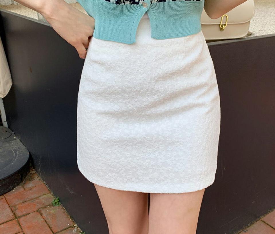 ジャガードミニスカート・全3色・t61819 レディース 【sk】【韓国 ファッション ボトムス スカート ミニスカート ミニ ショート シンプル 花柄 フラワー Aライン 無地 スリム 細身 春 夏】