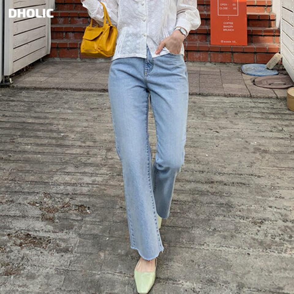 セミフレアデニムパンツ・全1色・t61816 レディース 【pt】 韓国 ファッション ボトムス パンツ デニムパンツ ストレート 美脚 セミブーツカット 無地 体型カーバー 10分丈 十分丈 カジュアル デイリー 春 夏