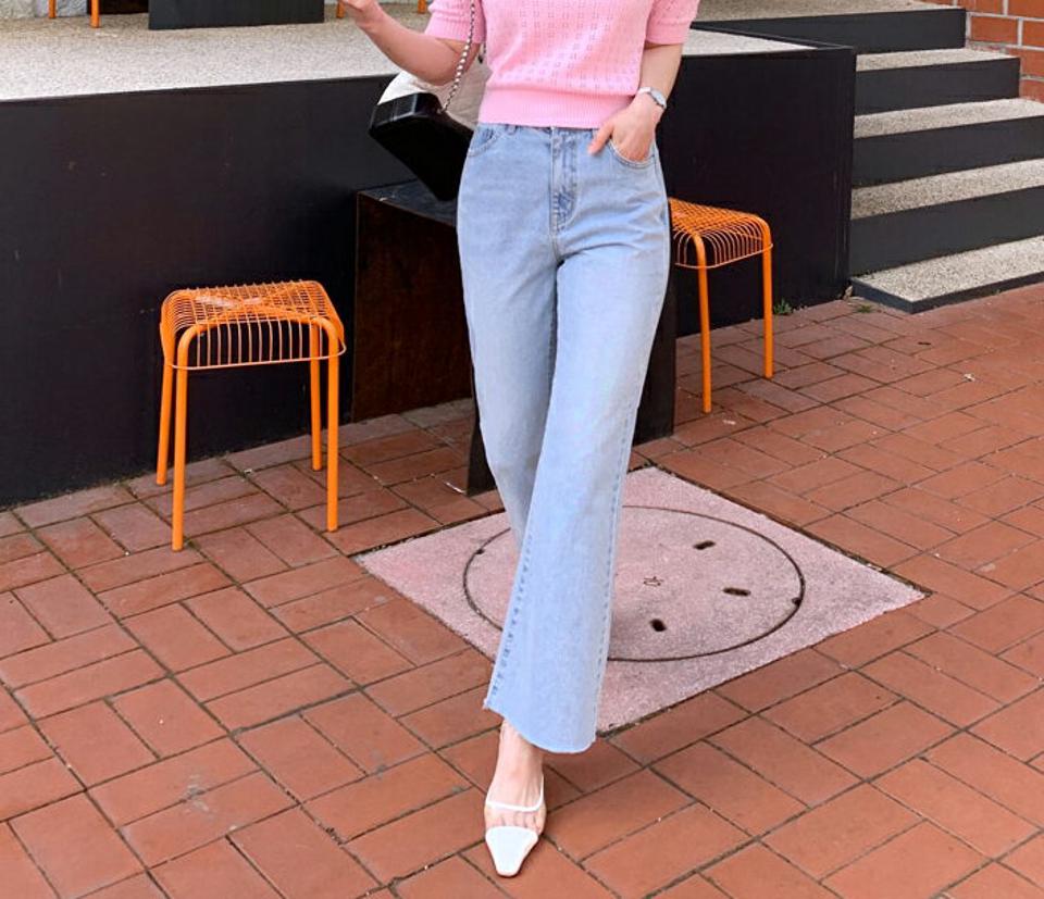 セミフレアデニムパンツ・全1色・t61816 レディース 【pt】 韓国 ファッション ボトムス パンツ デニムパンツ ストレート 美脚 セミブーツカット 無地 体型カーバー 10分丈 十分丈 カジュアル デイリー 春 夏