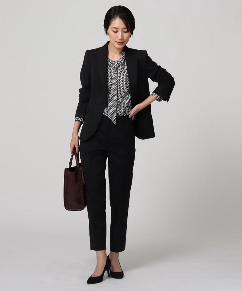 ファインウーステッド センタープレスクロップトパンツ