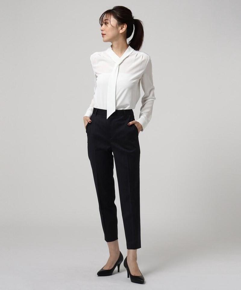 ファインウーステッド センタープレスクロップトパンツ