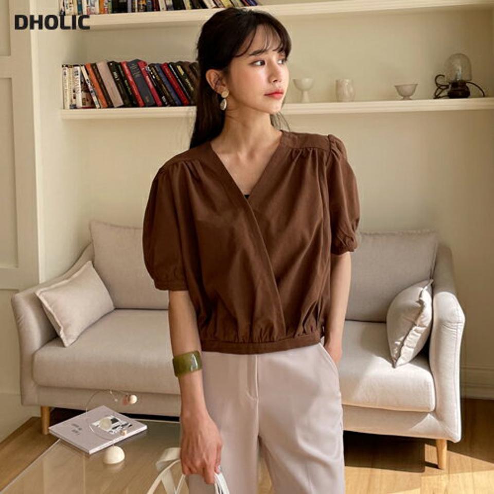 カシュクールギャザーブラウス・全4色・t61836 レディース 【bl】【韓国 ファッション トップス ブラウス 半袖 ギャザー カシュクール ショートスリーブ Vネック デコルテ 体型カバー フェミニン カジュアル 夏 春】