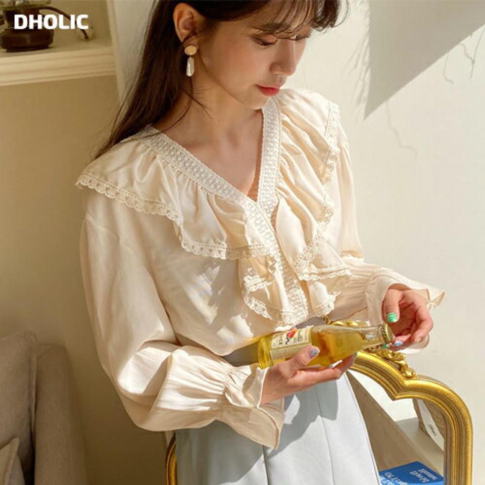 レースVネックフリルブラウス・全2色・e61840 レディース 【bl】 韓国ファッション トップス ブラウス 長袖 レース フリル Vネック ルーズ ボリューム デコルテ フェミニン ガーリー 夏 春207