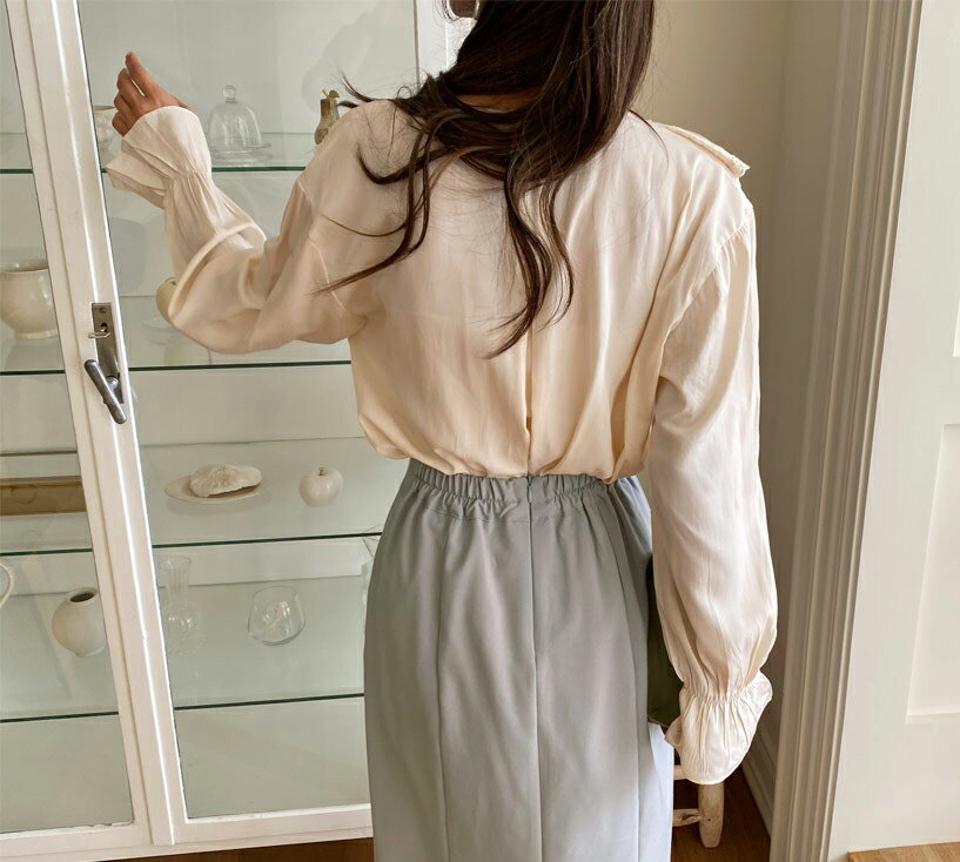 レースVネックフリルブラウス・全2色・e61840 レディース 【bl】 韓国ファッション トップス ブラウス 長袖 レース フリル Vネック ルーズ ボリューム デコルテ フェミニン ガーリー 夏 春207