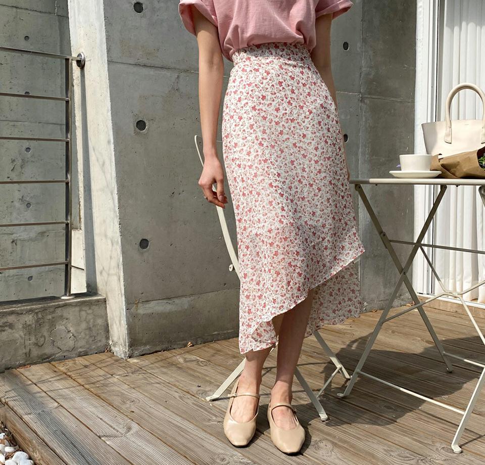 アンバランス小花柄スカート・全3色・t61857 レディース 【sk】【韓国 ファッション ボトムス スカート ロング ロングスカート フェミニン アンバランス シフォン 上品 小花柄 花柄 フラワー パターン 体型カバー カジュアル 夏 春】【fw】
