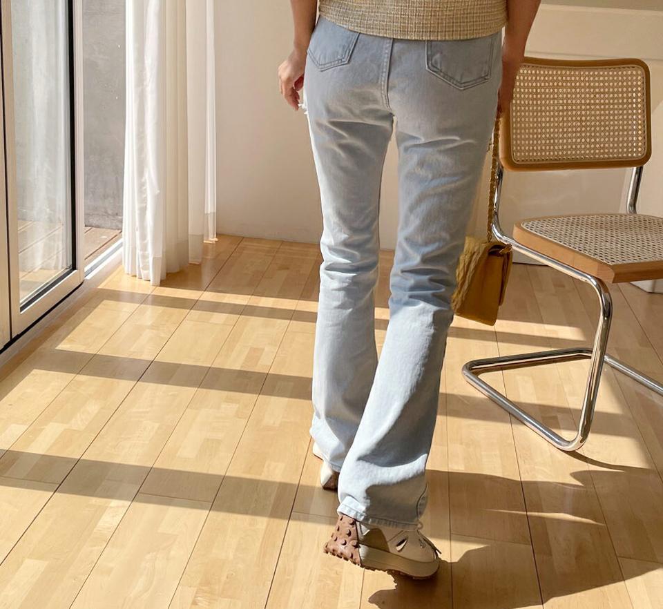 ダメージブーツカットデニムパンツ・全1色・t61854 レディース 【pt】【韓国 ファッション ボトムス ロング ロングパンツ デニム デニムパンツ ブーツカット 美脚 体型カーバー 10分丈 十分丈 カジュアル デイリー 夏 春】