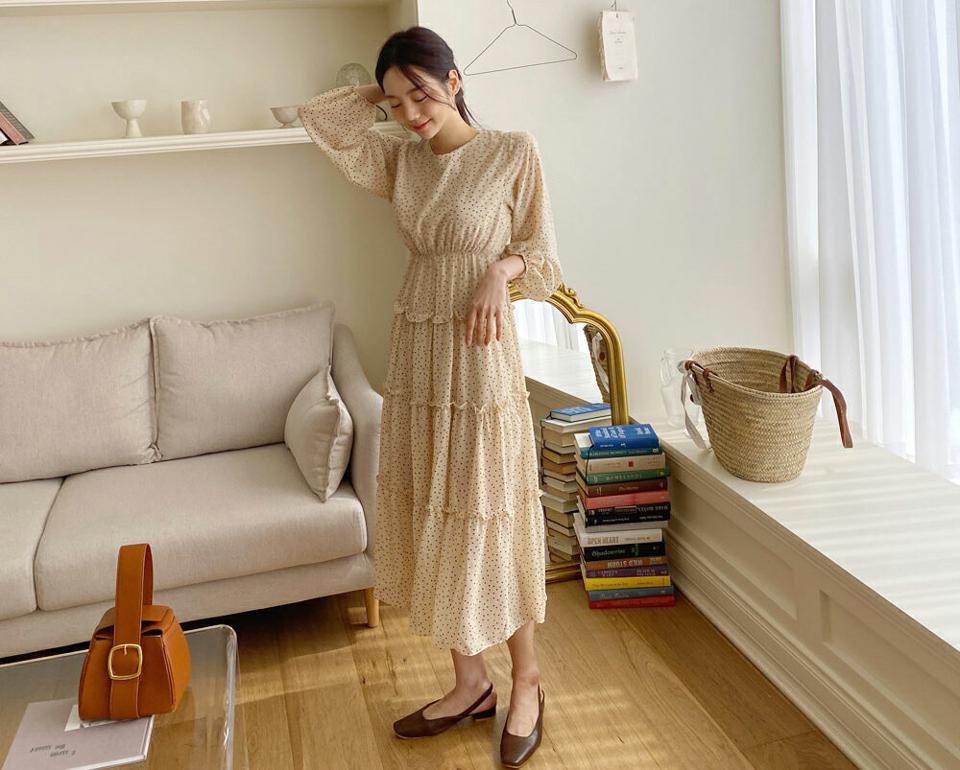 【タイム特価】ドットフリルロングワンピース・全2色・e61846 レディース 【ops】 韓国ファッション ワンピース ロングワンピース 長袖 ドット柄 フリル ラウンドネック ゴム ルーズ ゆったり フェミニン ティアード カジュアル 夏 春 【TS】セール