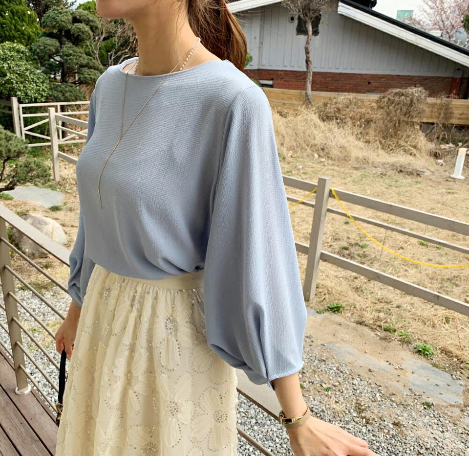 ギャザースリーブラウンドブラウス・全4色・t67764 レディース 【bl】【トップス ブラウス 七分丈 七分袖 7分丈 7分袖 ツイスト ギャザー 半端丈 単色 無地 シンプル 大人 きれいめ オフィスカジュアル 春 秋 韓国 ファッション】【ハイホリHIHOLLI】