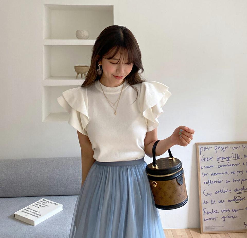 ラッフルスリーブニット・全2色・b63285 レディース 【tops】【韓国 ファッション トップス ニット 半袖 カジュアル クロップドニット ラッフル ラウンドネック メリハリ スリム フィット 細身 体型カバー フェミニン ベーシック 夏 春】