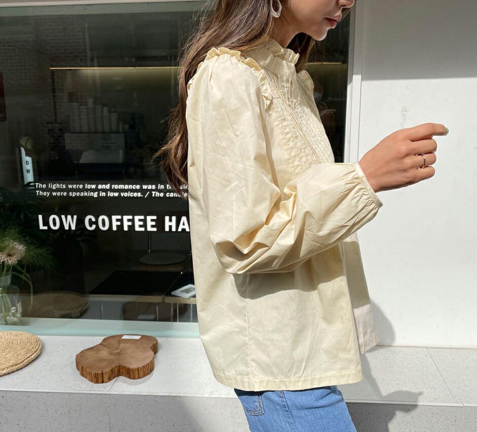 フリルネックピンタックブラウス・全3色・b63291 レディース 【bl】【韓国 ファッション トップス ブラウス 長袖 フレアブラウス フリル ハーフネック ピンタック 体型カバー フェミニン ガーリー 上品 夏 春】