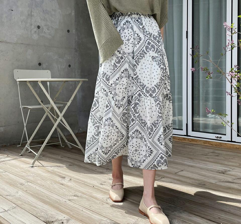 ペイズリーフレアスカート・全2色・b63299 レディース 【sk】【韓国 ファッション ボトムス スカート ロング ロングスカート ペイズリースカート ティアード ボリューム フレア 体型カバー カジュアル Aライン 夏 春】