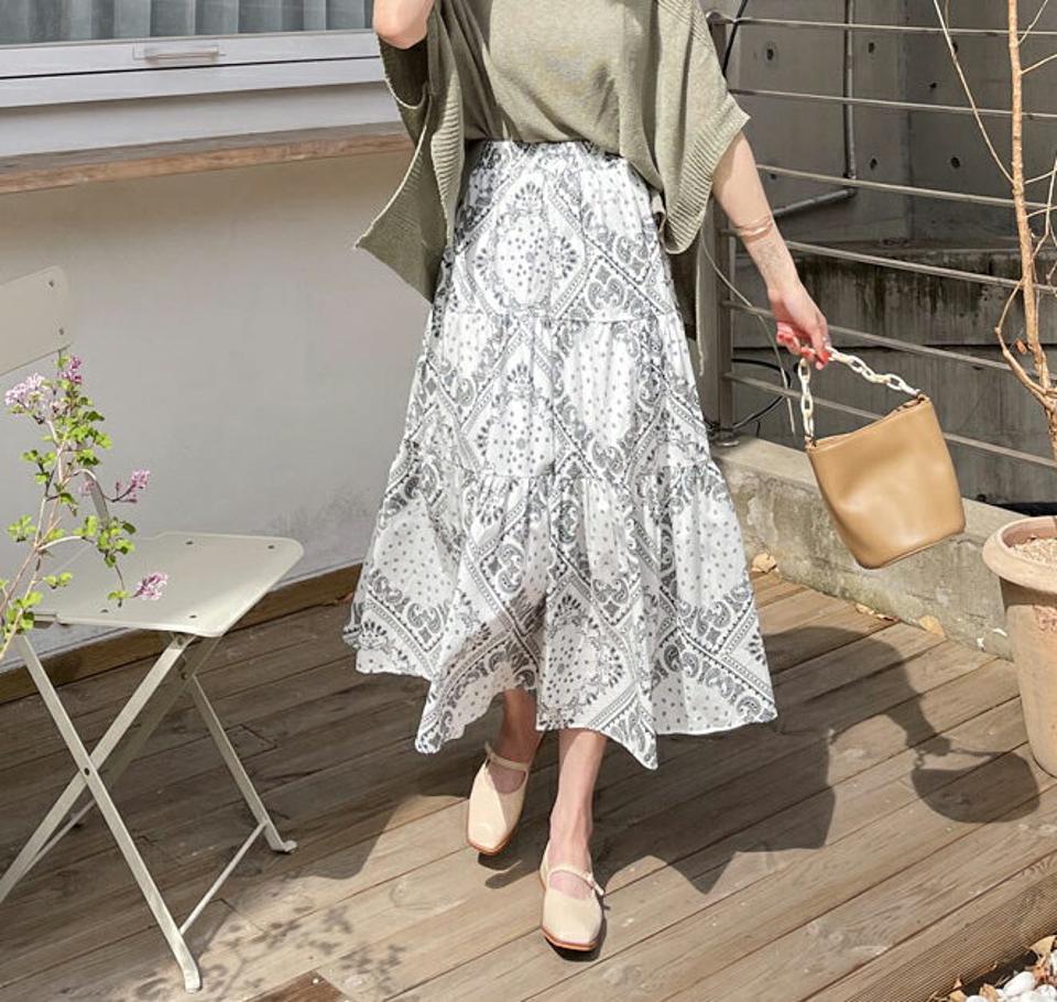 ペイズリーフレアスカート・全2色・b63299 レディース 【sk】【韓国 ファッション ボトムス スカート ロング ロングスカート ペイズリースカート ティアード ボリューム フレア 体型カバー カジュアル Aライン 夏 春】
