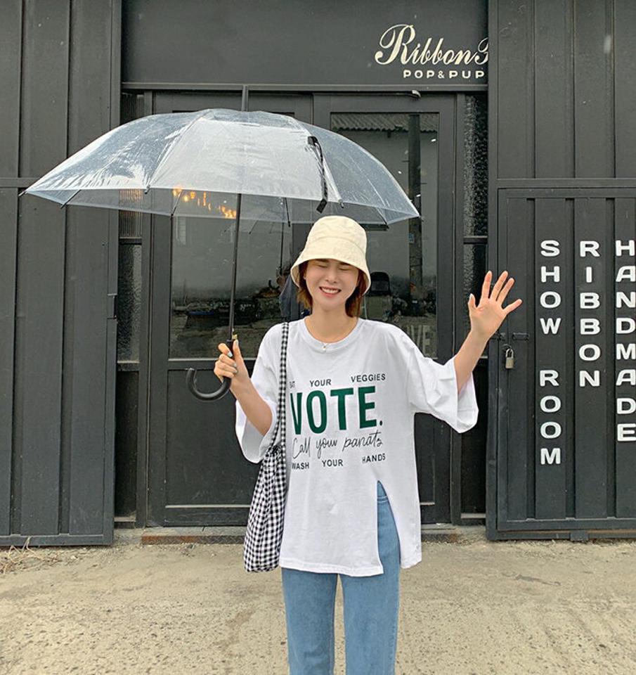 MAYBLUE(メイブルー)レタリングスリットポイントTシャツ【4/6up_go】レタリング　Tシャツ　トップス　半袖　スリット　クルーネック　ルーズシルエット　体系カバー【5】