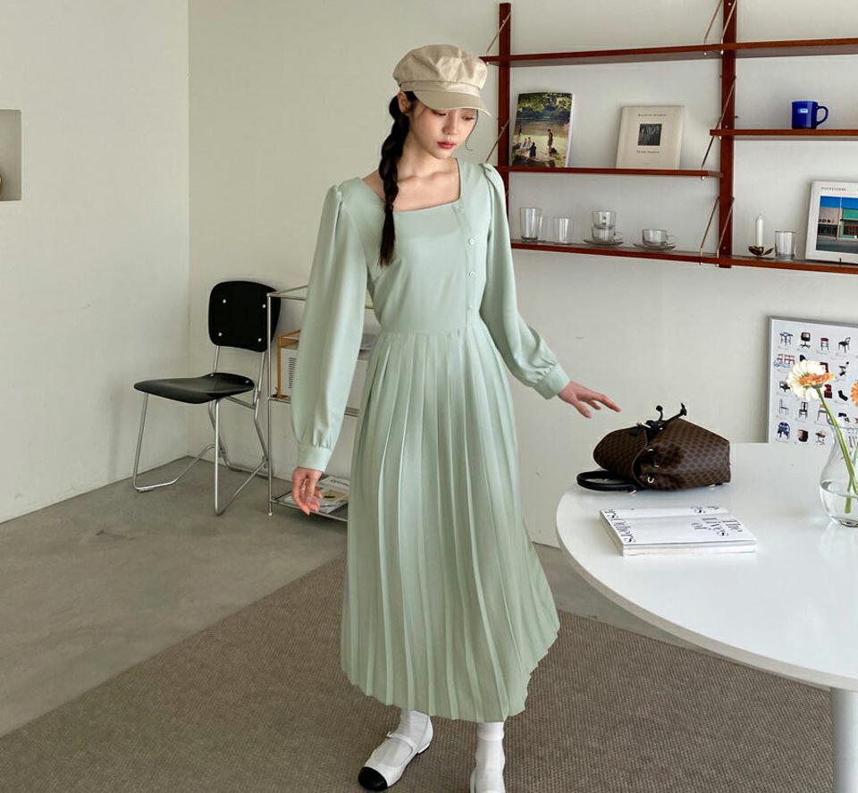 スクエアフェイクボタンワンピース・全2色・t65048 レディース 【ops】【韓国 ファッション ワンピース ロング ロングワンピース 長袖 スクエアネック ボタン デコルテ プリーツ 体型カバー フェミニン カジュアル 夏 春】