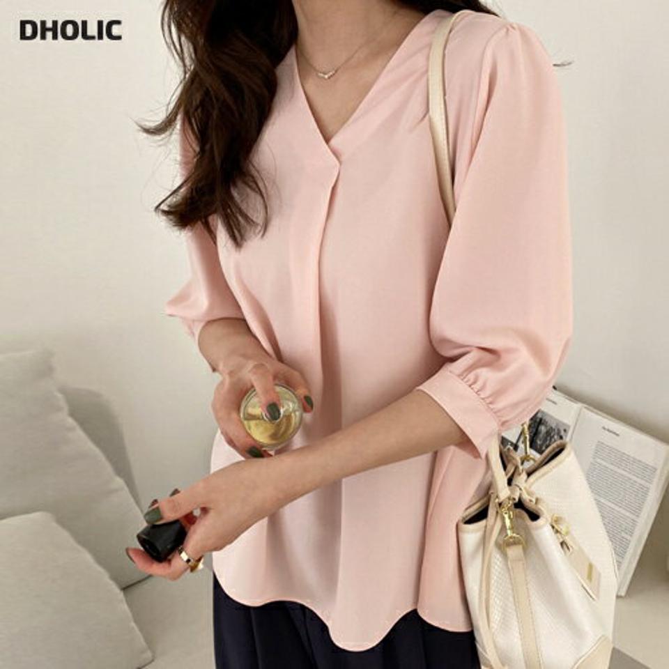 Vネックバックプリーツブラウス・全4色・b67787 レディース 【bl】【トップス ブラウス Vネック プリーツ バックシャン バックプリーツ フェミニン アンバランス 七分丈 七分袖 7分丈 7分袖 大人 きれいめ 春 秋 韓国 ファッション】【ハイホリHIHOLLI】