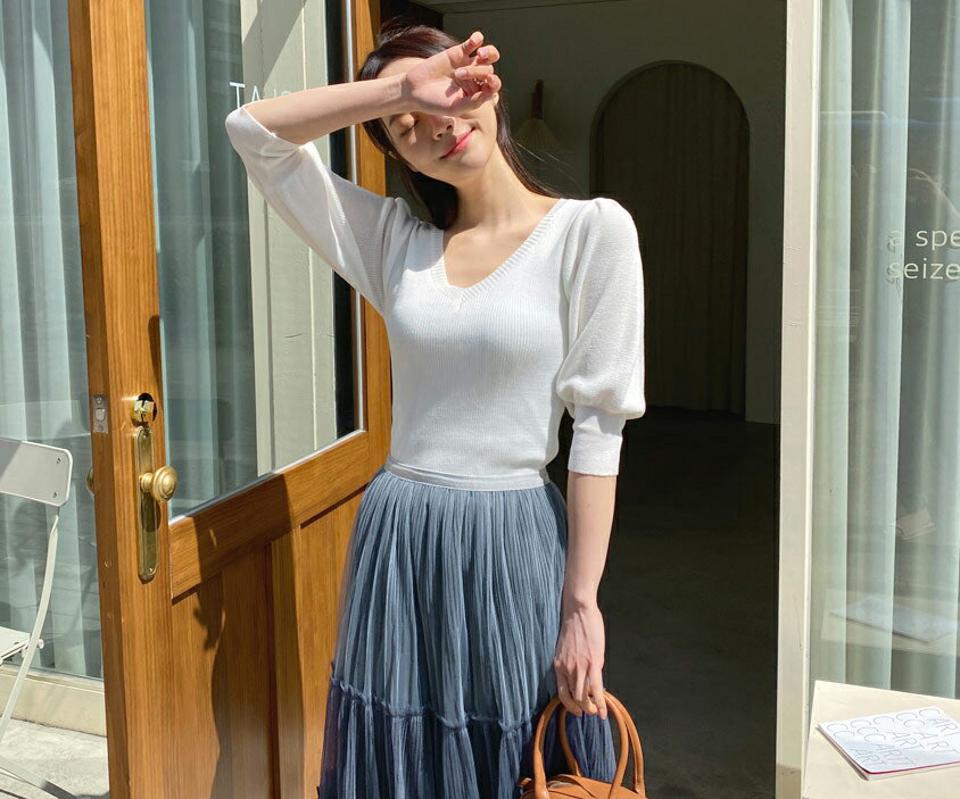 ≪人気商品再入荷≫Vネックパフニット・全4色・b65046 レディース 【tops】韓国ファッション トップス ニット Vネック パフ デコルテ パフスリーブ スリム フィット リブ 体型カバー デイリー ベーシック 夏 春
