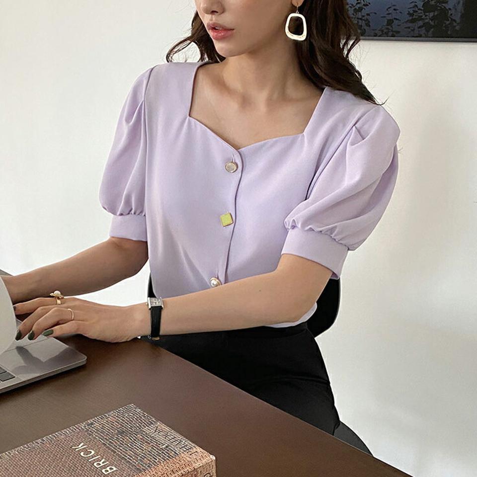 マルチボタンブラウス・全4色・67789 レディース 【bl】【トップス ブラウス 半袖 マルチボタン 単色 シンプル フェミニン 可愛い かわいい デコルテ 鎖骨 春 夏 韓国 ファッション】【ハイホリHIHOLLI】