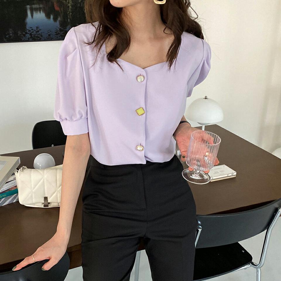 マルチボタンブラウス・全4色・67789 レディース 【bl】【トップス ブラウス 半袖 マルチボタン 単色 シンプル フェミニン 可愛い かわいい デコルテ 鎖骨 春 夏 韓国 ファッション】【ハイホリHIHOLLI】