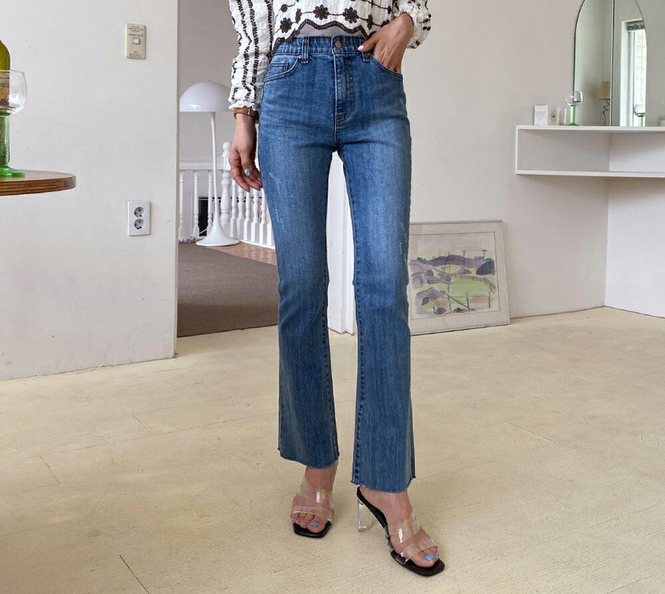 【全品10%OFF】フレアデニムパンツ・全1色・t57193 レディース 【pt】【韓国 ファッション ボトムス ロング ロングパンツ デニム デニムパンツ スリム ウォッシングデニム カットオフ ブーツカット 美脚 体型カーバー 10分丈 十分丈 カジュアル 夏 春】