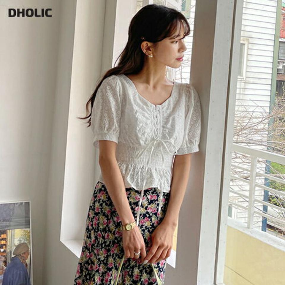 【タイム特価】レースアップフレアブラウス・全1色・e57170 レディース 【bl】 韓国ファッション トップス ブラウス 長袖 レースアップ 刺繍 フレア クロップド丈 花柄 フラワー パターン フェミニン ガーリー 細身 夏 春 【TS】セール