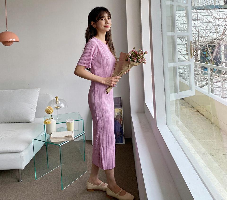 プリーツスリムワンピース・全4色・t57183 レディース 【ops】 韓国ファッション ワンピース ロングワンピース 半袖 プリーツ スリム フィット フェミニン プリーツワンピース スリット カジュアル 夏 春