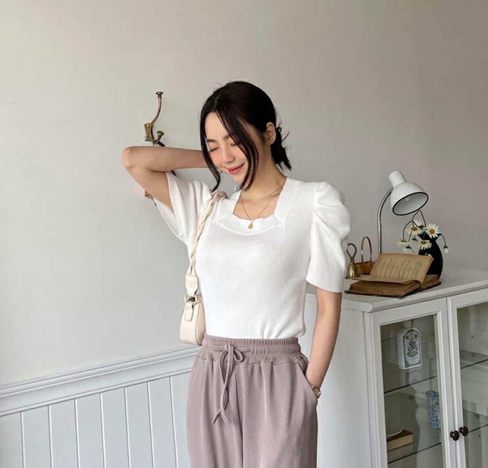 【只今10%OFF】2TYPEスクエアリブニット・全4色・t57177 レディース 【tops】【韓国 ファッション トップス ニット 半袖 カジュアル スリム フィット リブ スクエアネック 無地 ストライプ デコルテ 細身 体型カバー フェミニン ベーシック 夏 春】