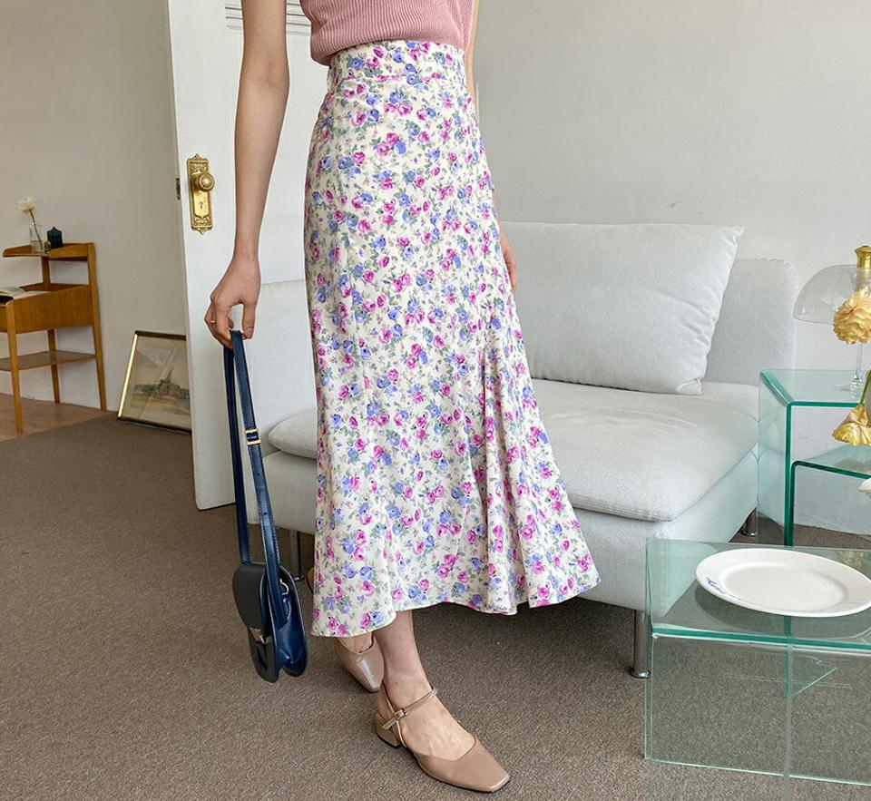 フローラルフレアスカート・全2色・b57198 レディース 【sk】【韓国 ファッション ボトムス スカート ロング ロングスカート 花柄 フラワー パターン フローラル Aライン シフォン 体型カバー 細身 カジュアル ベーシック フェミニン 夏 春】