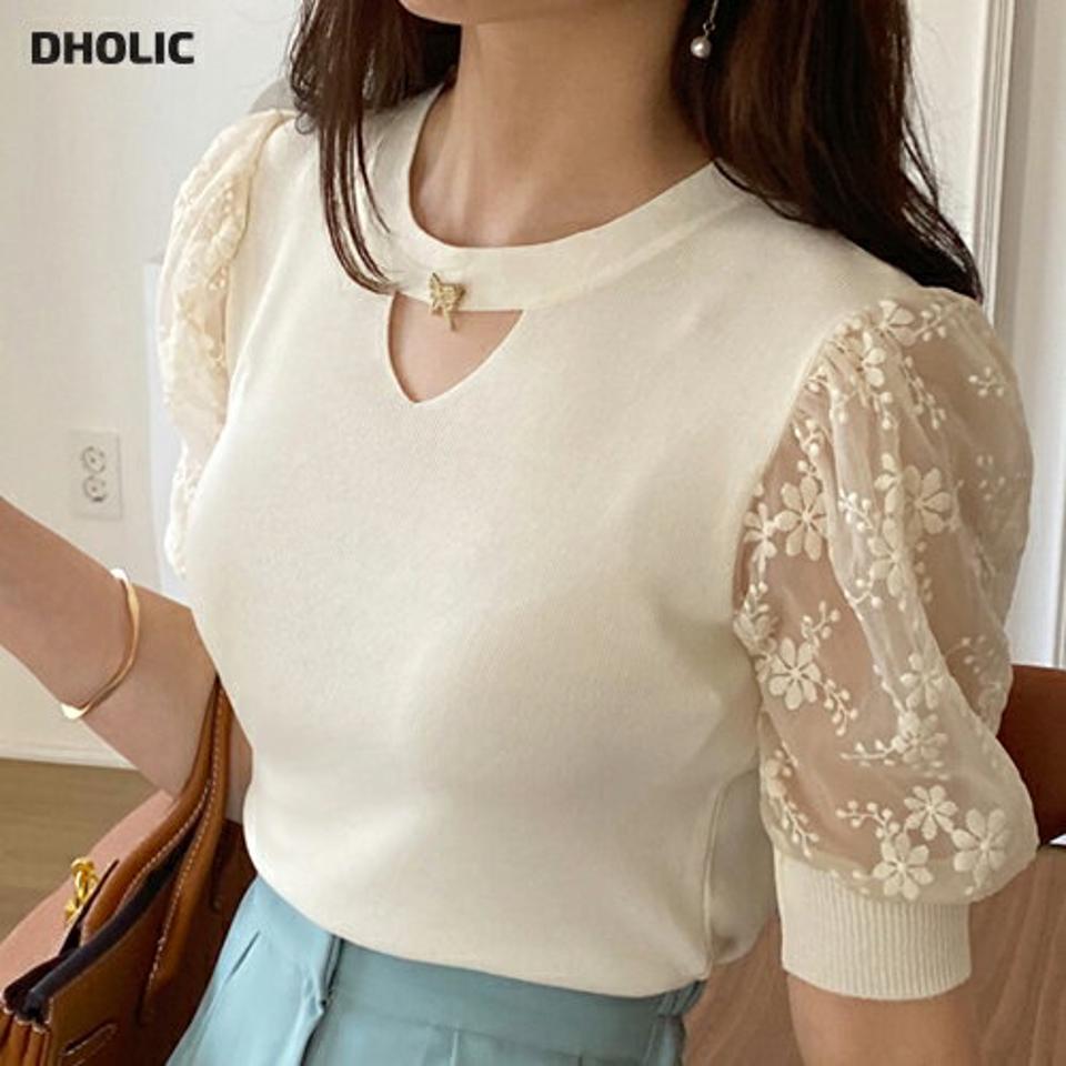 【全品10%OFF】ブローチ付刺繍スリーブニット・全1色・b67771 レディース 【tops】【トップス ニット ニットトップス 半袖 ハーフスリーブ 刺繍 透け感 シースルー フェミニン 可愛い かわいい ガーリー パフ袖 春 夏 韓国 ファッション】【ハイホリHIHOLLI】