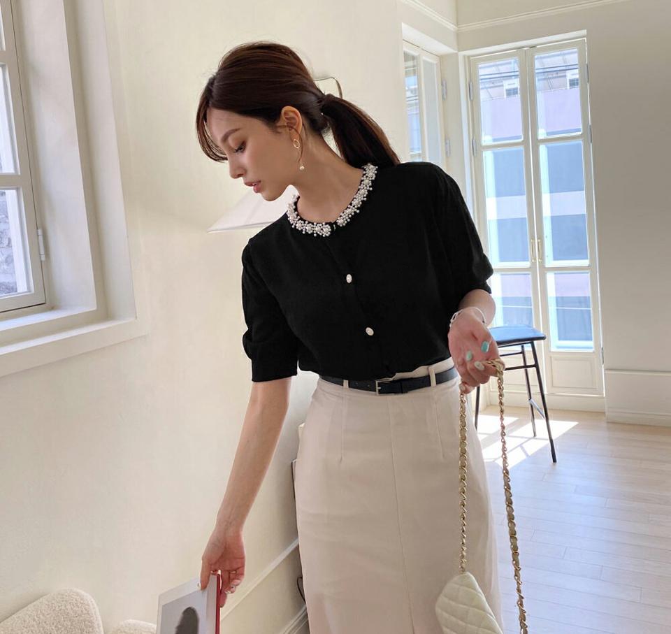 フラワーフェイクパールネックニット・全3色・b67773 レディース 【tops】 トップス ニット ニットトップス 半袖 ハーフスリーブ 花 パール 大人 上品 フェミニン きれいめ 春 夏 韓国 ファッション ハイホリHIHOLLI