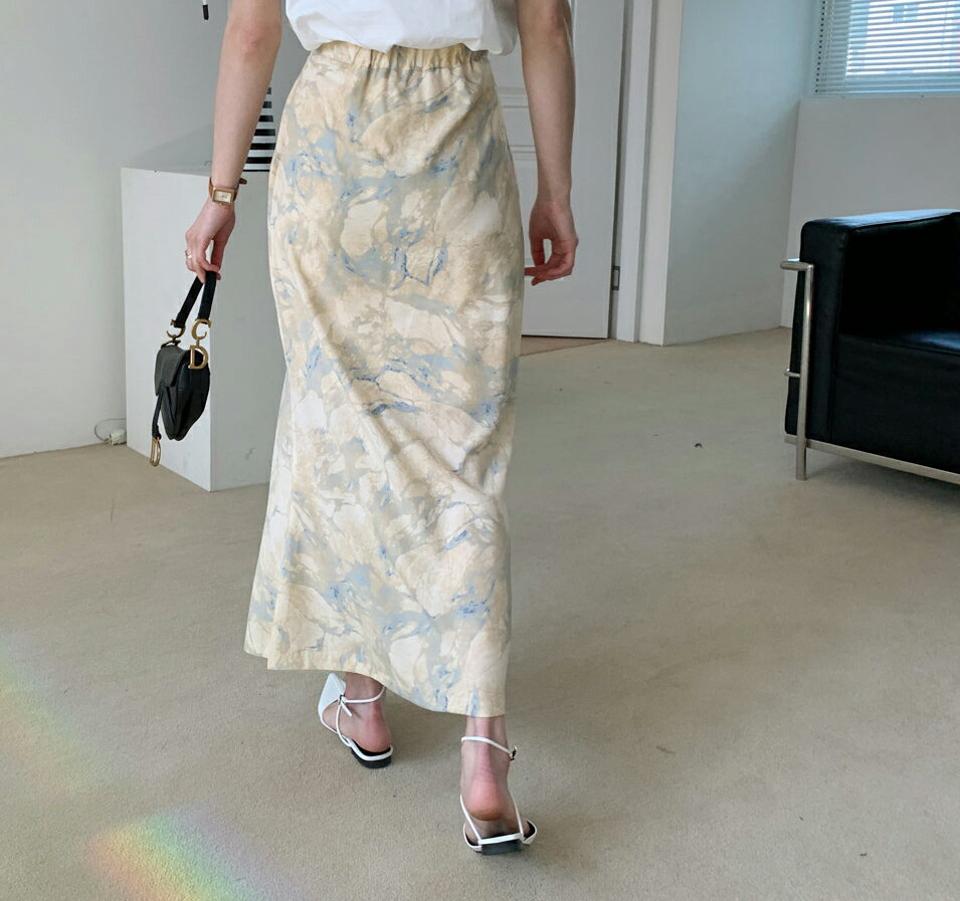 プリントロングスカート・全3色・t65183 レディース 【sk】 韓国ファッション ボトムス スカート ロング ロングスカート フレア バックゴム 細身 カジュアル ベーシック フェミニン 人気 模様 柄 夏 春